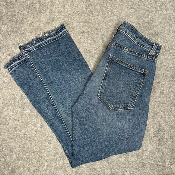 Veronica Beard Ines 10.75 Girlfriend Jeans in Pipeline Frayed Hem Crop Sz: 28 - Picture 2 of 9